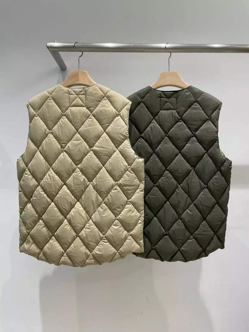 Majdan - Korean Women Fashion - #momslook - Lion Padding Vest - 10