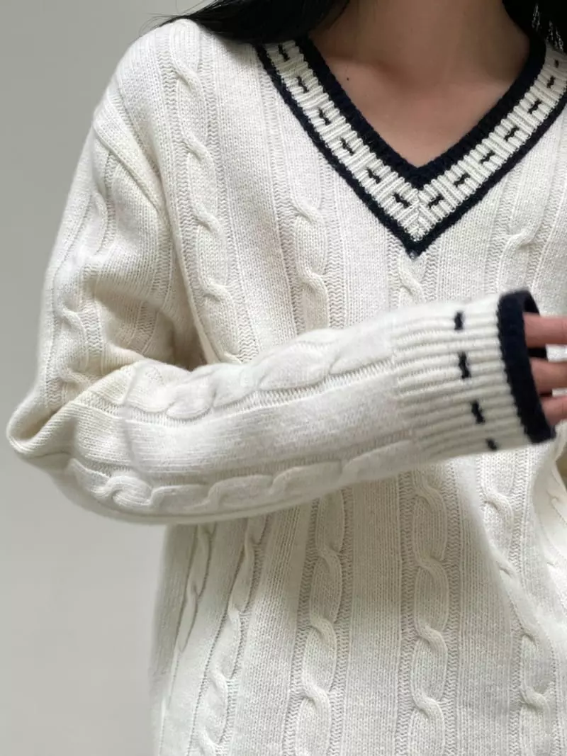 Majdan - Korean Women Fashion - #vintageinspired - Chalrie Knit Tee - 3