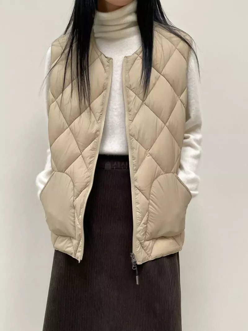 Majdan - Korean Women Fashion - #womensfashion - Lion Padding Vest - 5