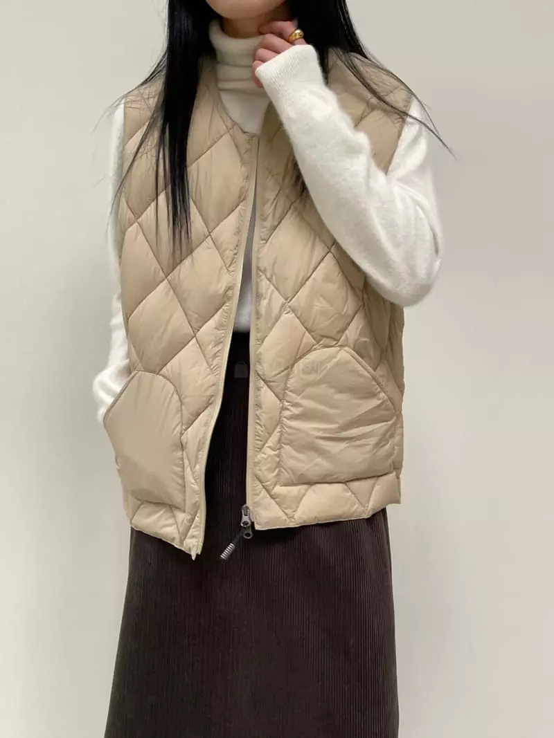 Majdan - Korean Women Fashion - #womensfashion - Lion Padding Vest - 7