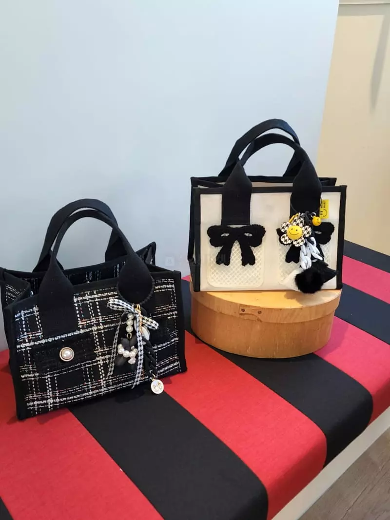 Makomaki - Korean Women Fashion - #momslook - Twid Button Bag - 5