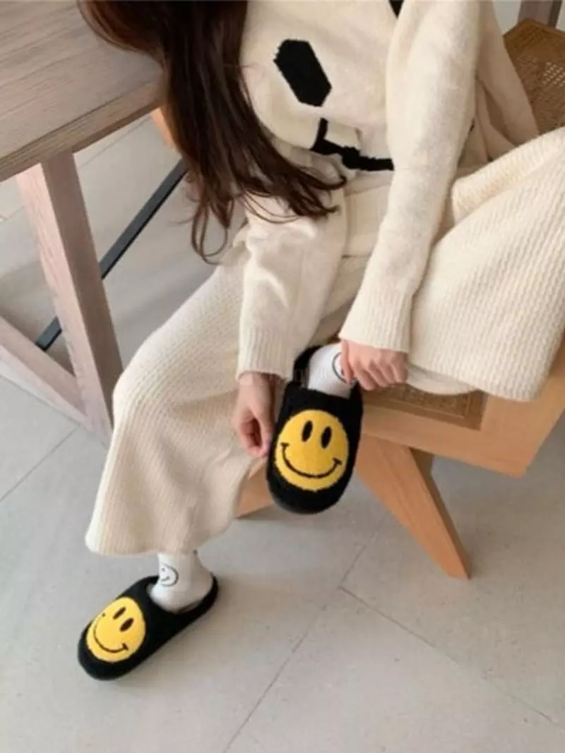 Marie - Korean Women Fashion - #momslook - Smile  Slippers - 4