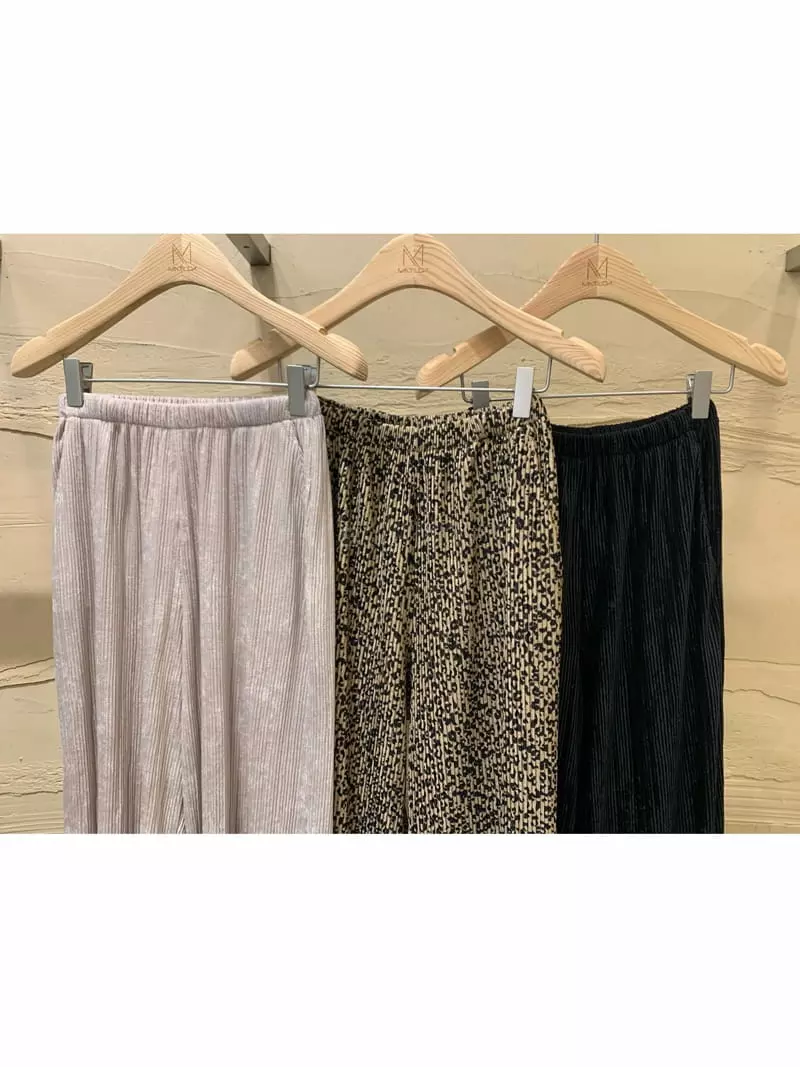 Matilda - Korean Women Fashion - #momslook - Snow Pleats Pants - 6