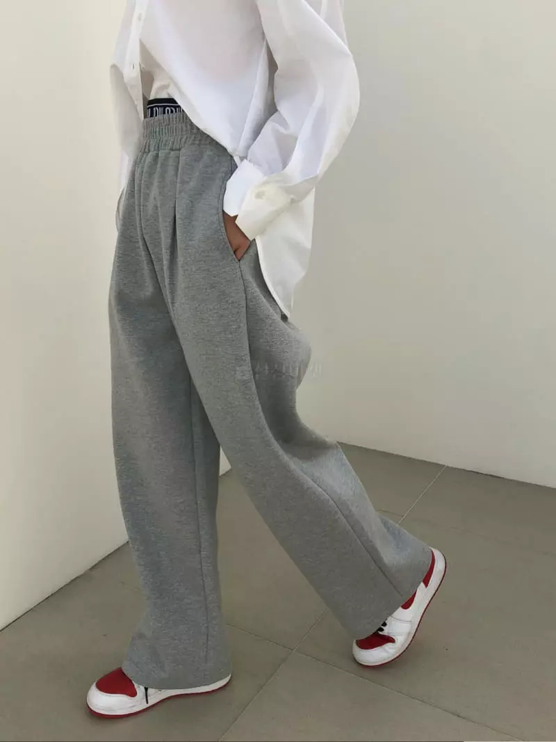 Matilda - Korean Women Fashion - #vintagekidsstyle - Mini Banding Pants - 4