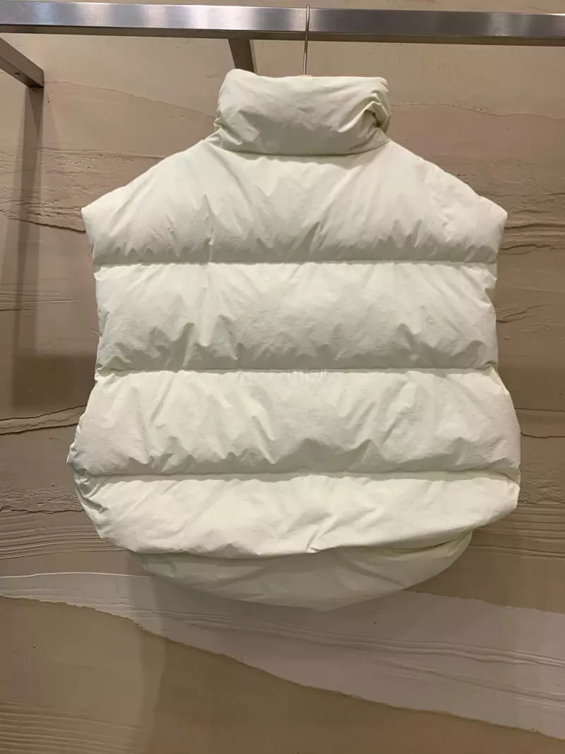 Matilda - Korean Women Fashion - #womensfashion - Unbal Vest Padding - 11