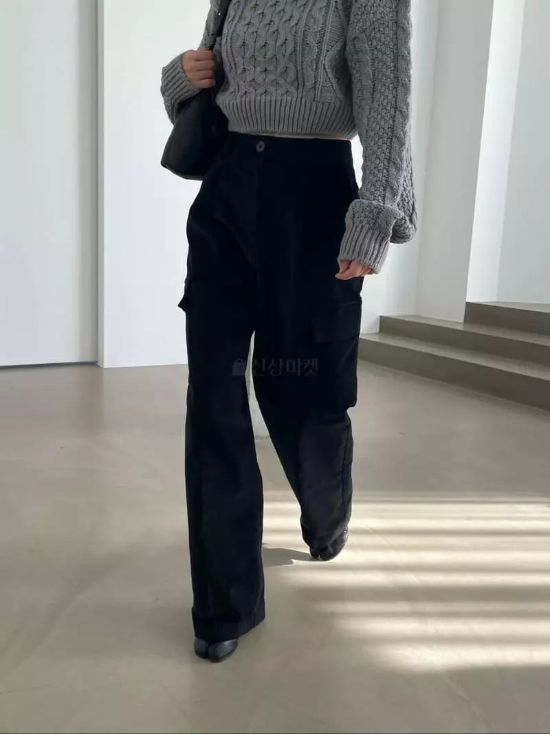 Moment - Korean Women Fashion - #vintageinspired - Velvet Pocket Pants - 10