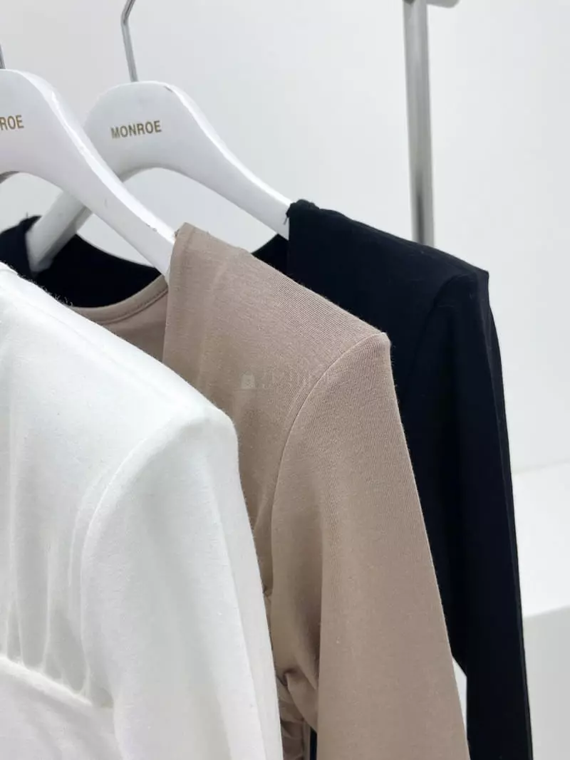 Monroe - Korean Women Fashion - #momslook - Shirring Pad Tee - 3
