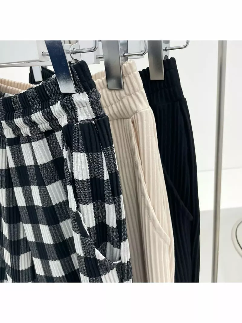 Monroe - Korean Women Fashion - #womensfashion - Gol Pants - 4