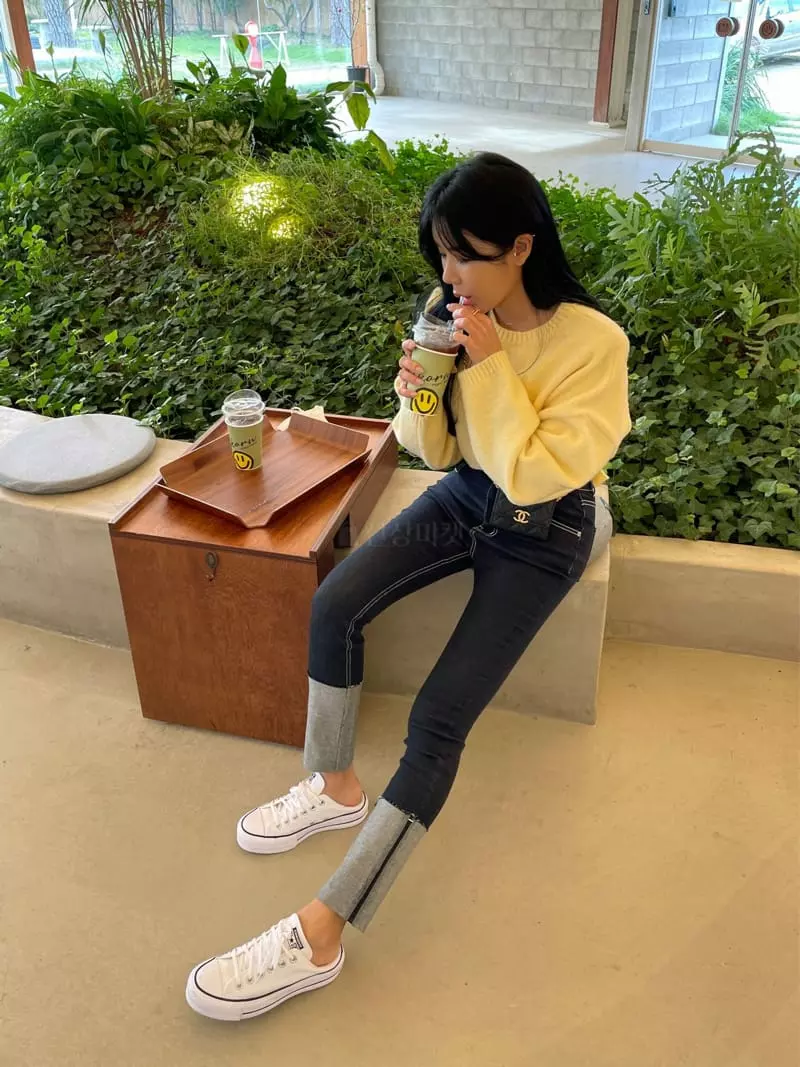 Monroe - Korean Women Fashion - #pursuepretty - Back Ribbon Knit Tee - 5