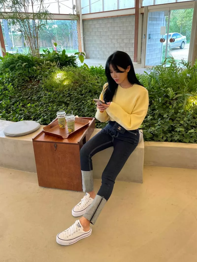Monroe - Korean Women Fashion - #vintageinspired - Back Ribbon Knit Tee - 4