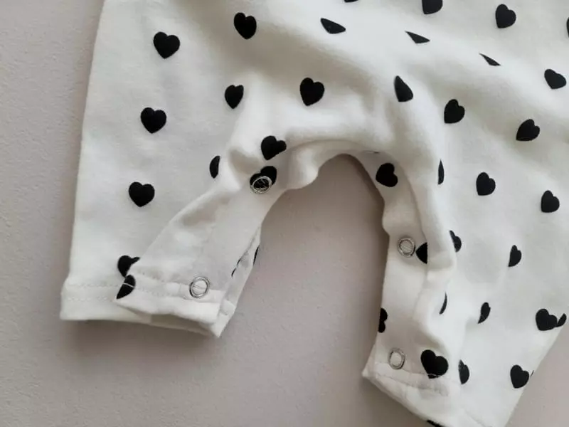 Moran - Korean Baby Fashion - #babyoutfit - Bebe Mini Heart Bodysuit Set - 4