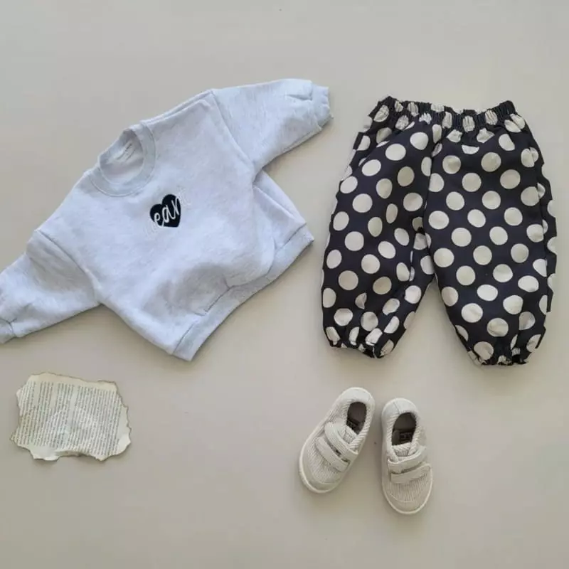 Moran - Korean Children Fashion - #designkidswear - Heart Embrodiery Sweatshirt - 4