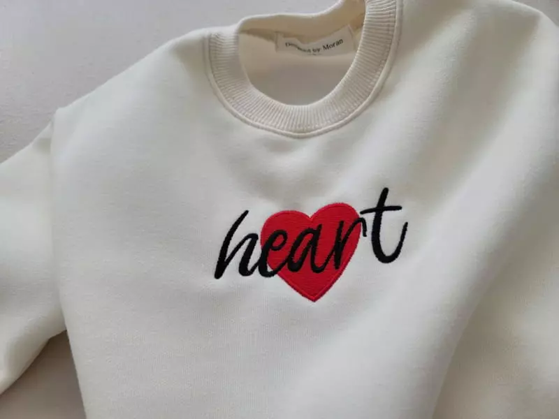 Moran - Korean Children Fashion - #fashionkids - Heart Embrodiery Sweatshirt - 5