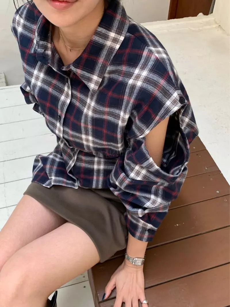 Mosaic - Korean Women Fashion - #momslook - Holic Fleece Overfit Shirt - 2