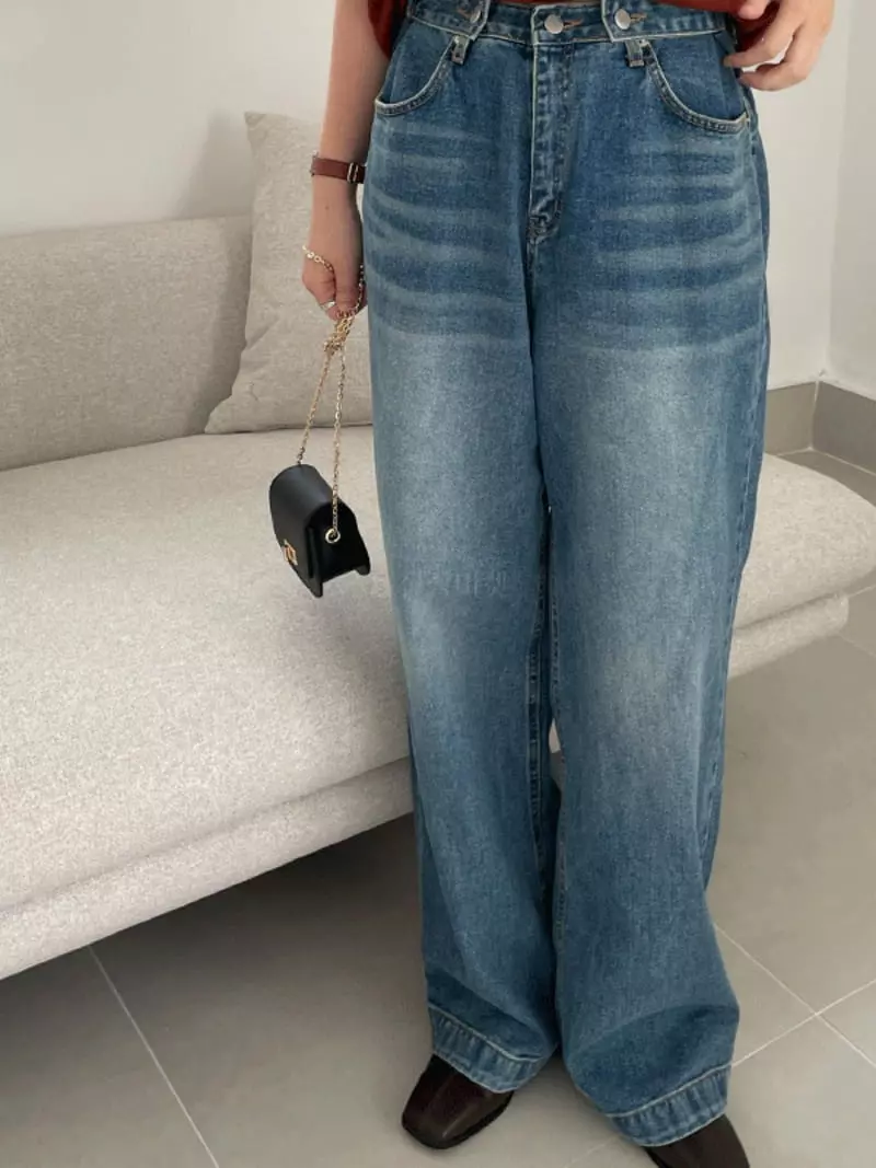 Mosaic - Korean Women Fashion - #momslook - Cat Washing Jeans - 2