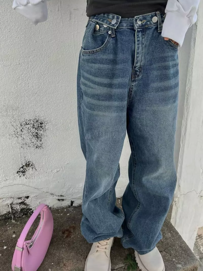 Mosaic - Korean Women Fashion - #momslook - Cat Washing Jeans - 9