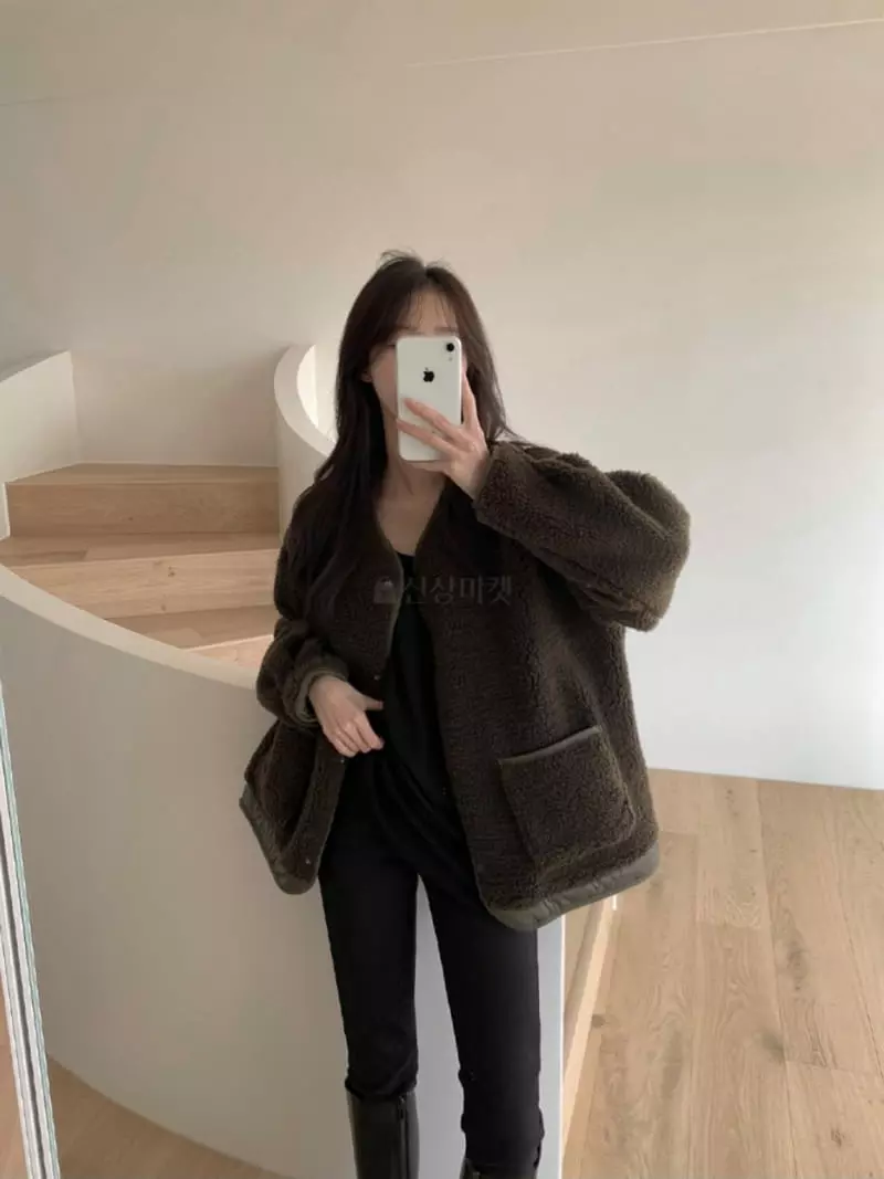Mosaic - Korean Women Fashion - #momslook - Bear Reversible Padding - 5