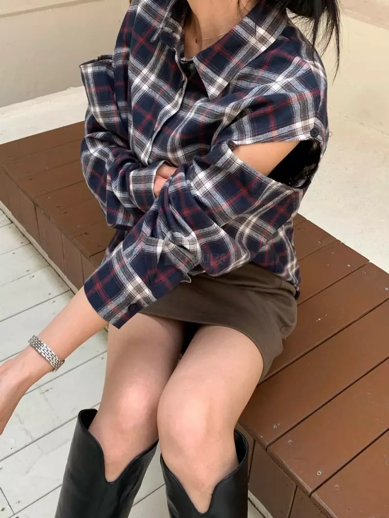 Mosaic - Korean Women Fashion - #womensfashion - Holic Fleece Overfit Shirt - 3