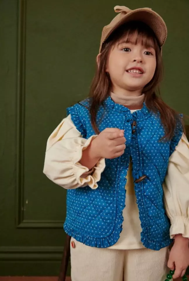 Mumunbaba - Korean Children Fashion - #childofig - Frill Quilting Vest - 10