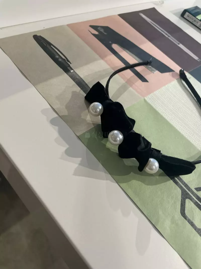 Muse - Korean Women Fashion - #vintageinspired - Velvet Ribbon Hairband