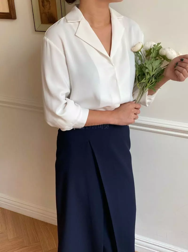 Nave - Korean Women Fashion - #momslook - Sandy Blouse - 2