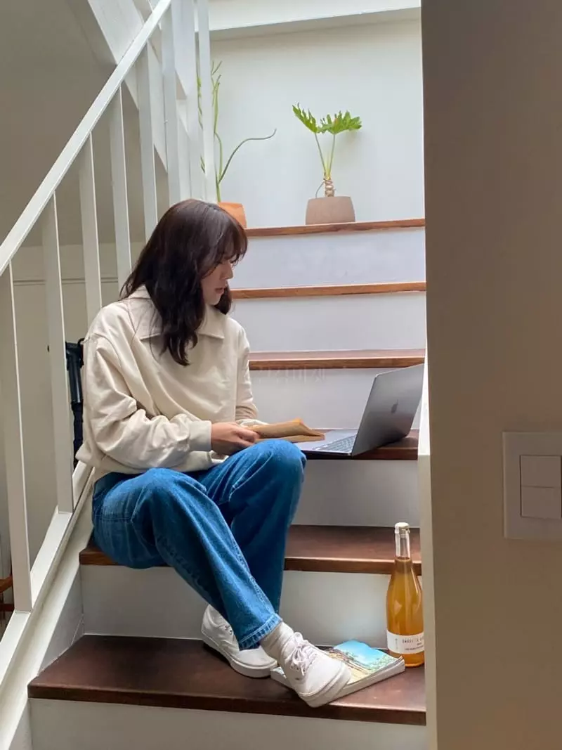 Nave - Korean Women Fashion - #momslook - Collar Sweatshirt - 4