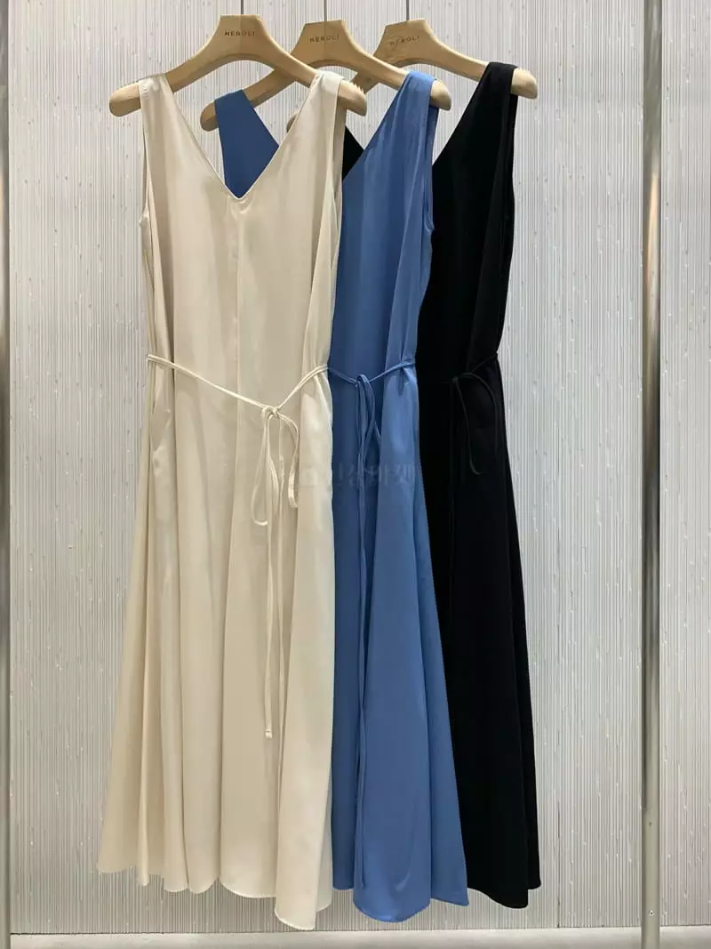 Neroli36 - Korean Women Fashion - #momslook - Cube Maxy One-piece - 6
