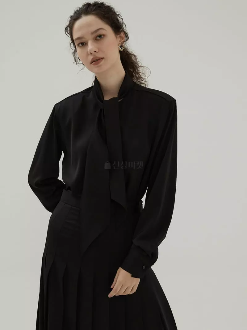 Neroli36 - Korean Women Fashion - #pursuepretty - Bay Bean Blouse - 4