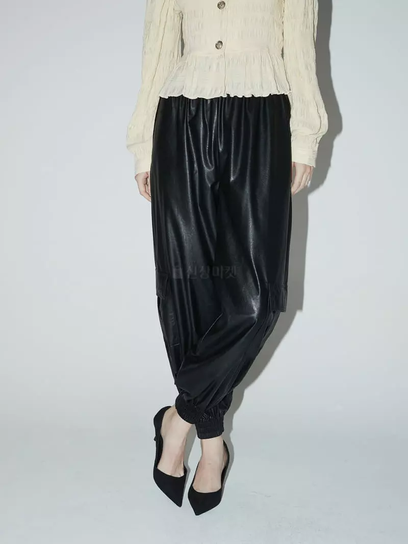 Neroli36 - Korean Women Fashion - #momslook - H Leather Pants - 4