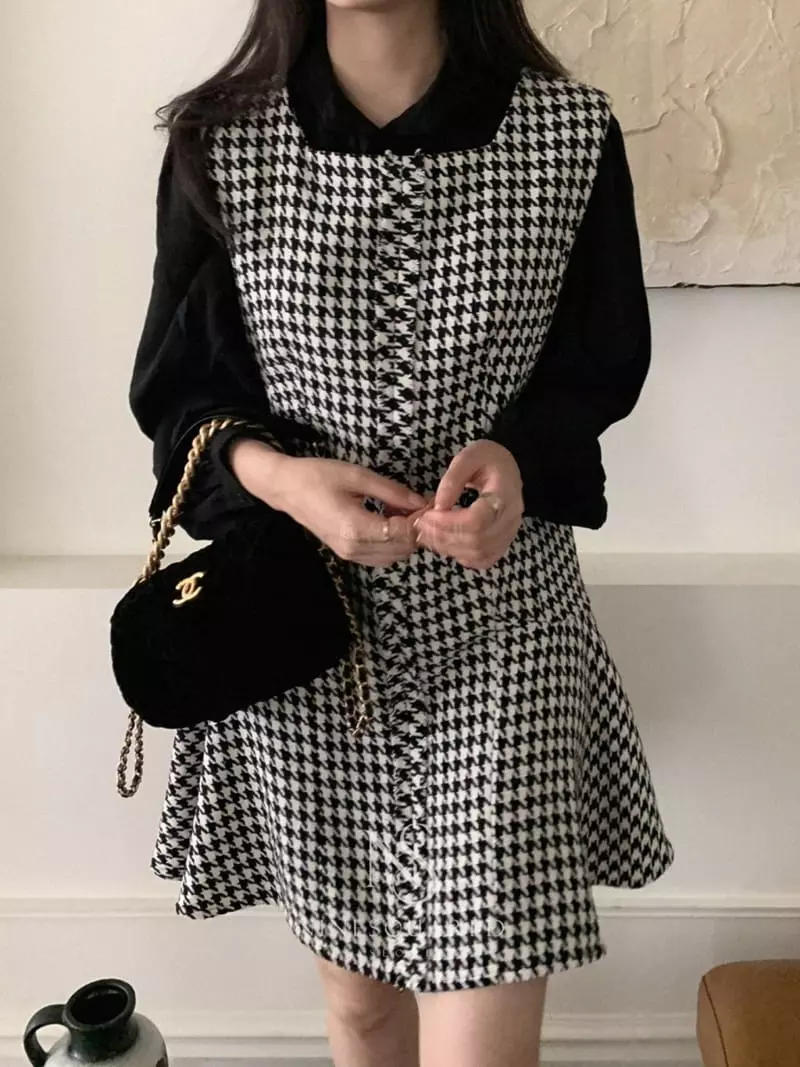 Ninesquared - Korean Women Fashion - #momslook - Mio U One-piece - 4