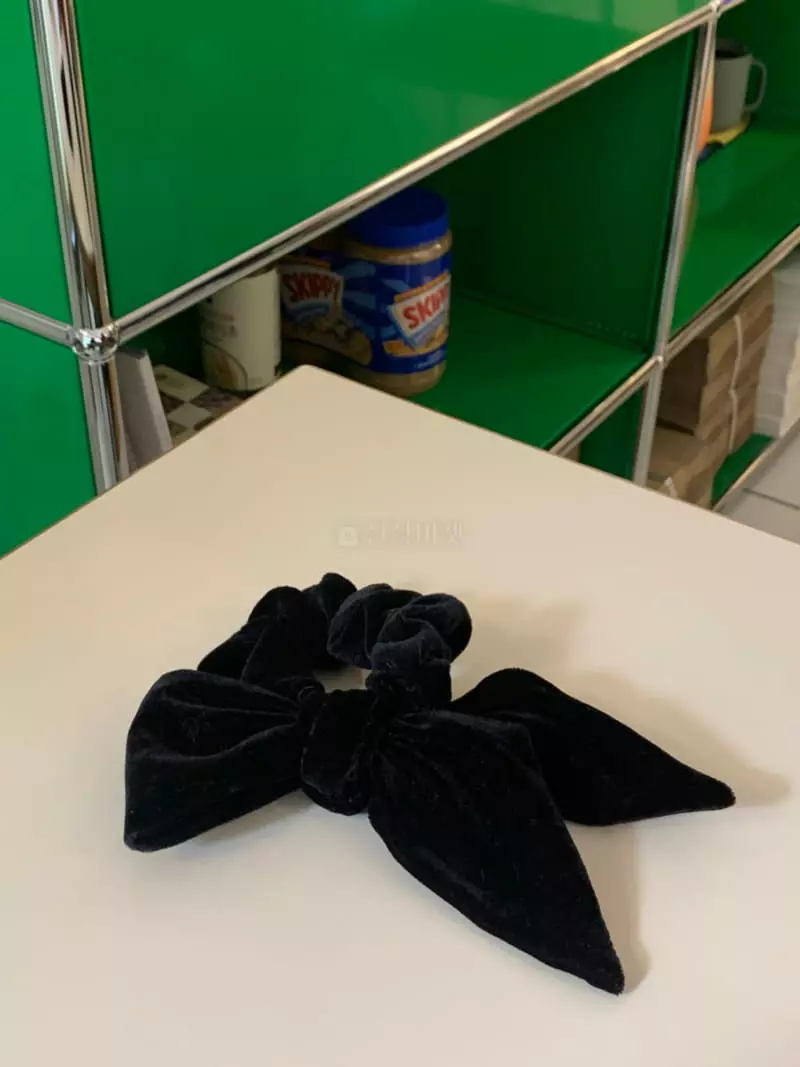 Nouveau - Korean Women Fashion - #womensfashion - Velvet Ribbon Hairband - 4