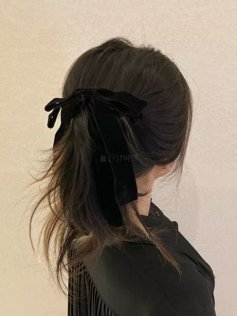 Nouveau - Korean Women Fashion - #momslook - Velvet  Hairpin