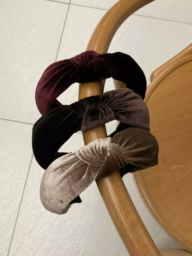 Nouveau - Korean Women Fashion - #momslook - Twist Velvet Hairband