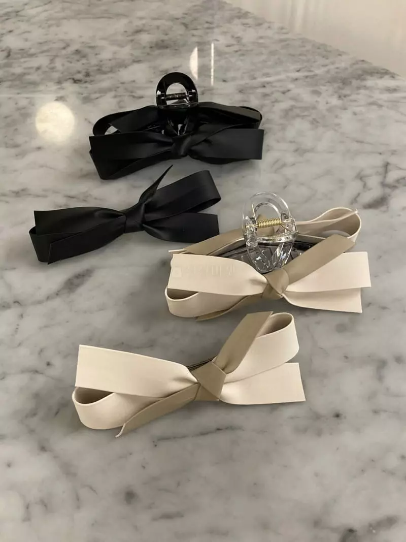 Nouveau - Korean Women Fashion - #thelittlethings - Amilla Leather Ribbon Hairpin - 4