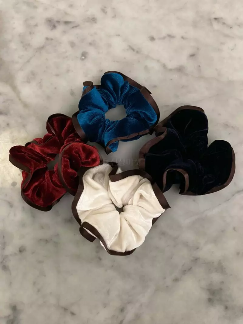 Nouveau - Korean Women Fashion - #vintageinspired - Two Tone Velvet Hairband - 2
