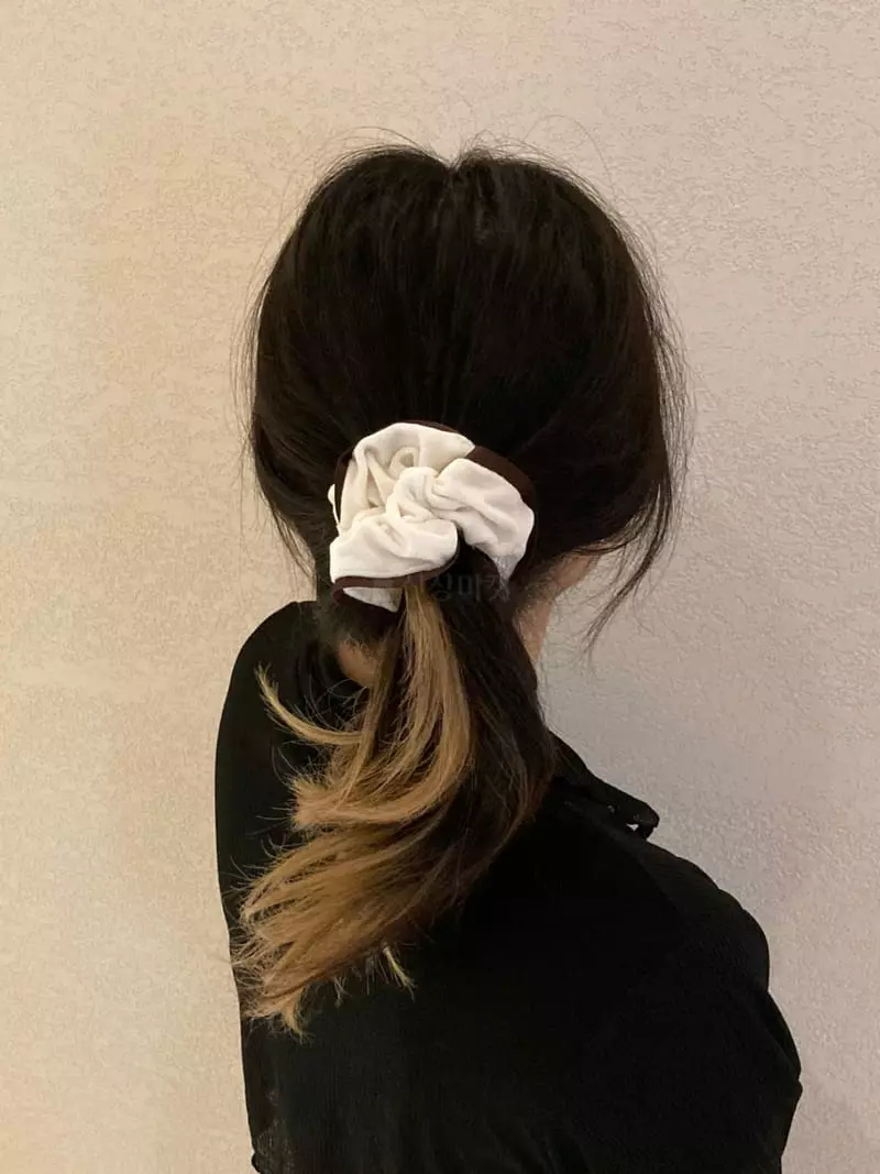 Nouveau - Korean Women Fashion - #vintagekidsstyle - Two Tone Velvet Hairband - 3