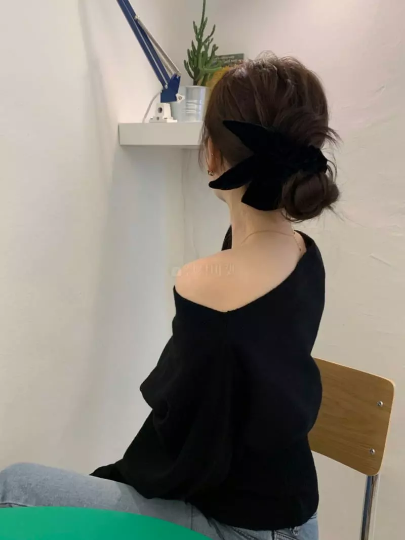 Nouveau - Korean Women Fashion - #womensfashion - Velvet Ribbon Hairband