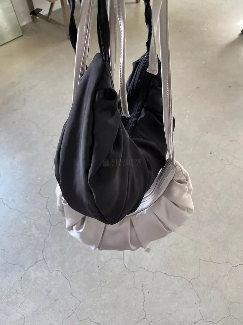 Nyunyu Wear - Korean Women Fashion - #womensfashion - Glossy Bag