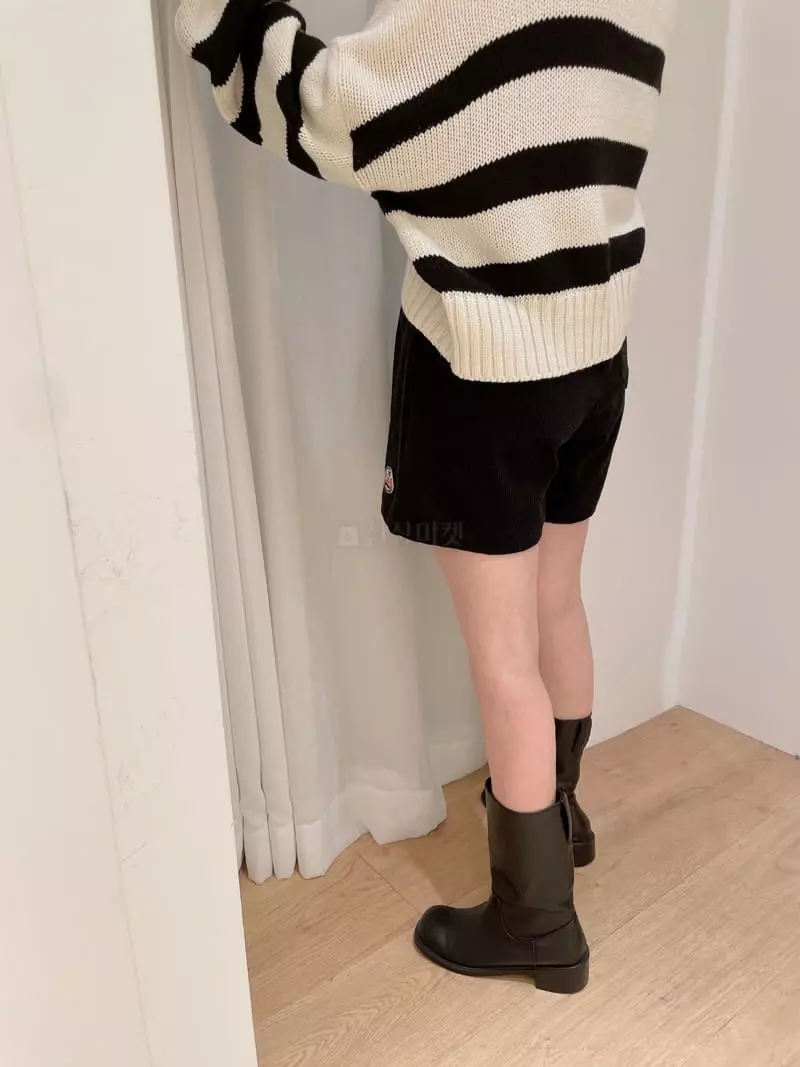 Odor - Korean Women Fashion - #thatsdarling - Crop Stripes Collar Knit Tee - 4