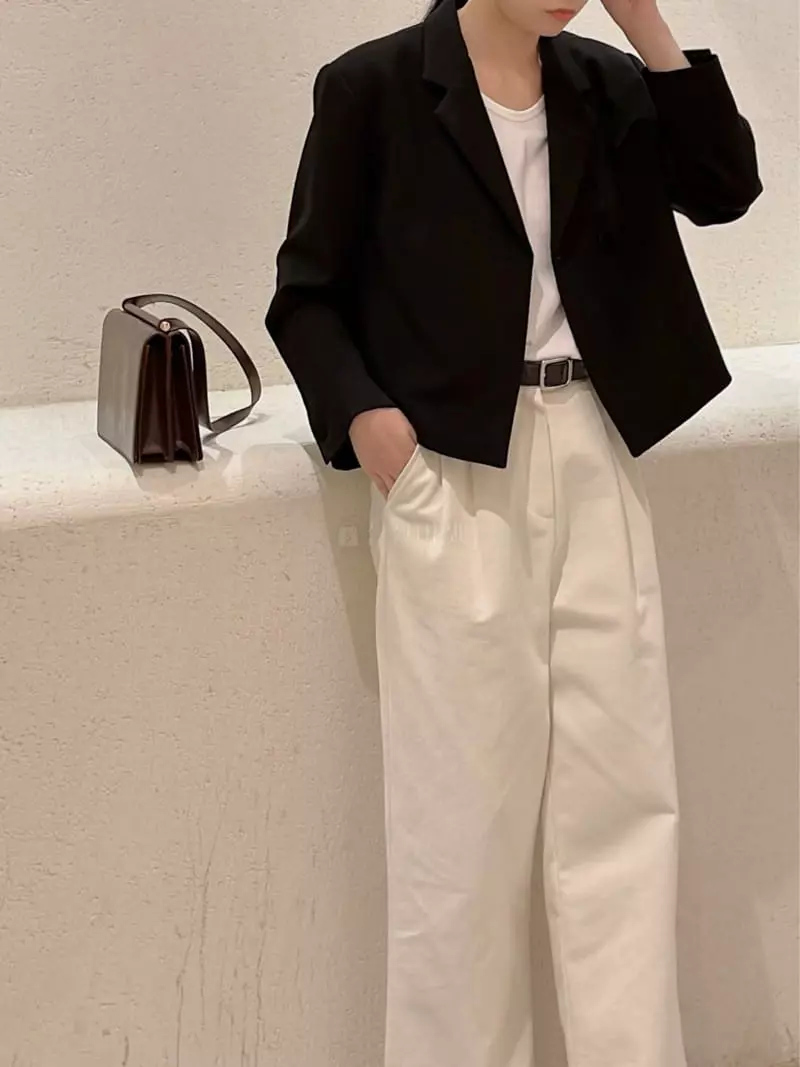Odor - Korean Women Fashion - #womensfashion - Butter Crop Jacket - 5