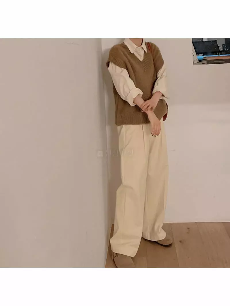 Odor - Korean Women Fashion - #momslook - Latte Knit Vest - 4