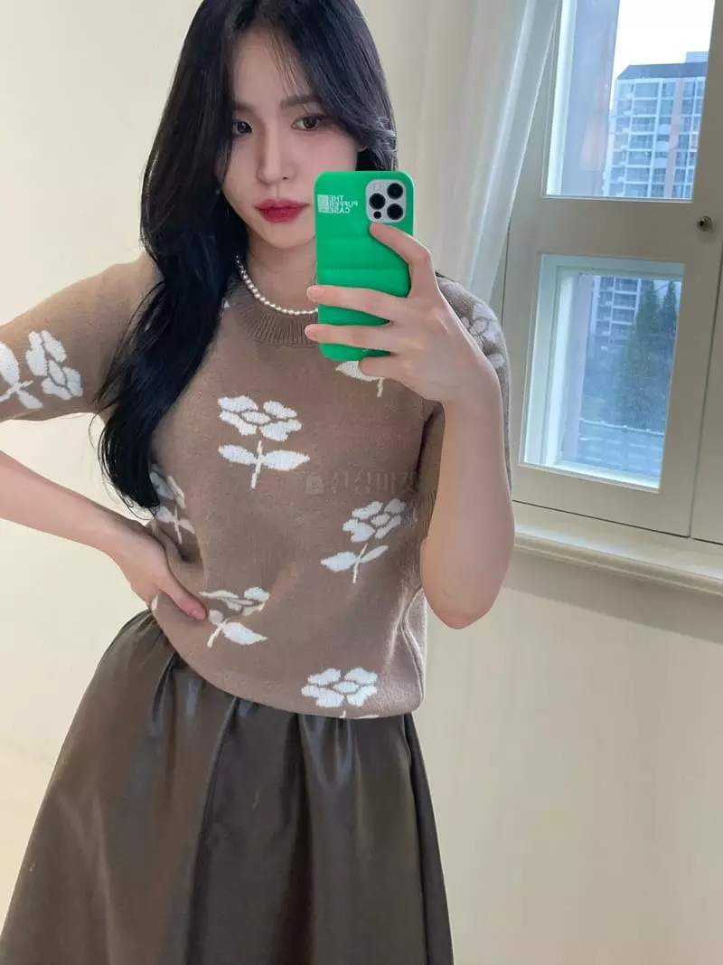Oneway - Korean Women Fashion - #momslook - Flower Knit Tee - 3