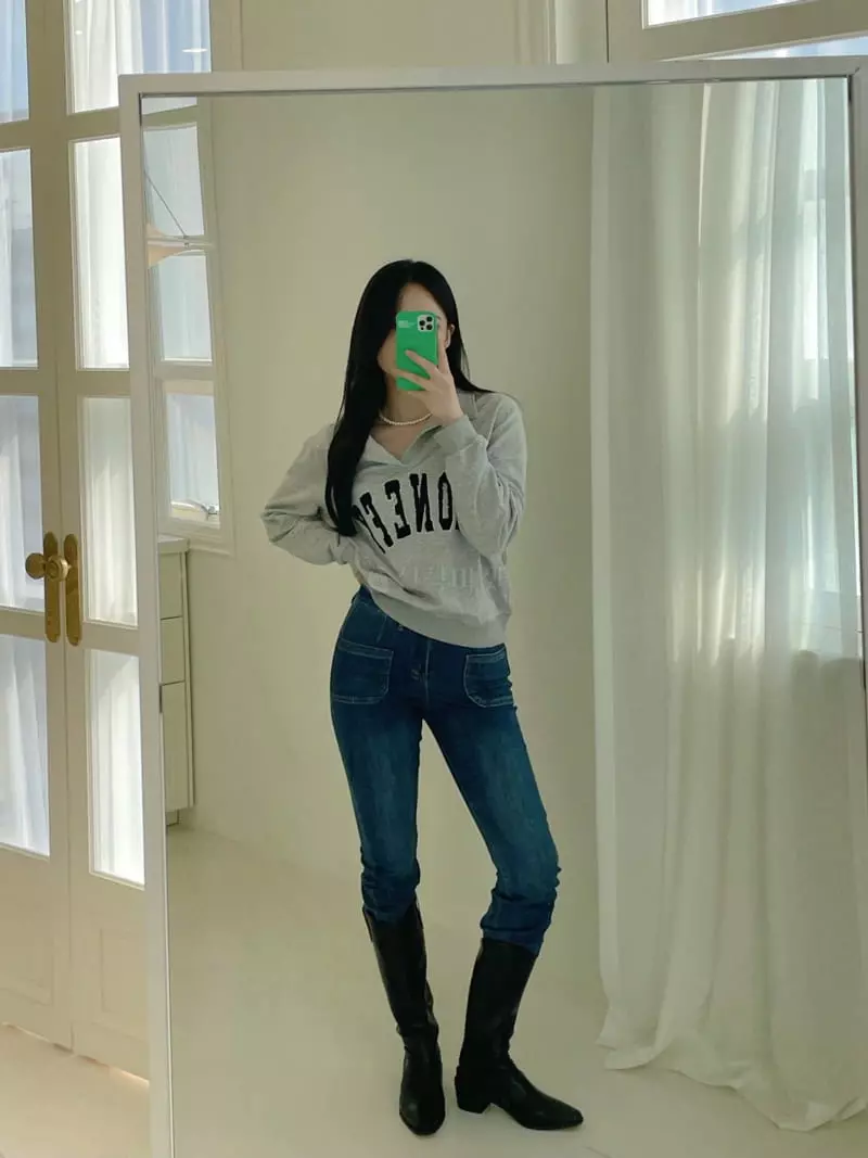 Oneway - Korean Women Fashion - #womensfashion - Collar Sweatshirt - 4