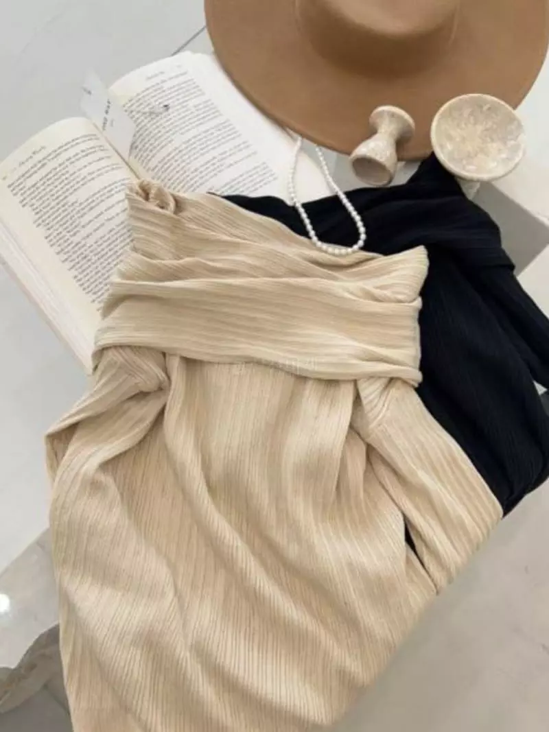 Oneway - Korean Women Fashion - #momslook - Yuroi Knit Tee - 7