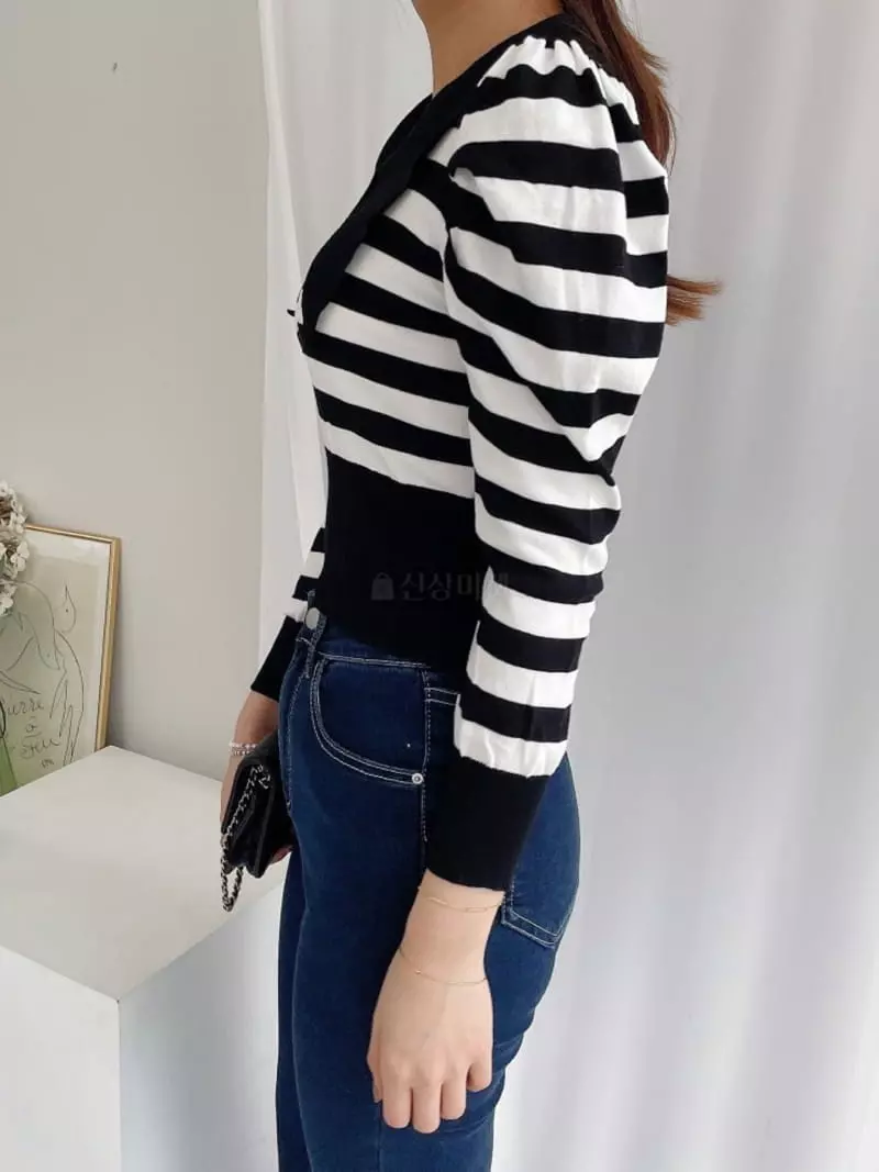 Oneway - Korean Women Fashion - #thatsdarling - Stripes Puff Knit Tee