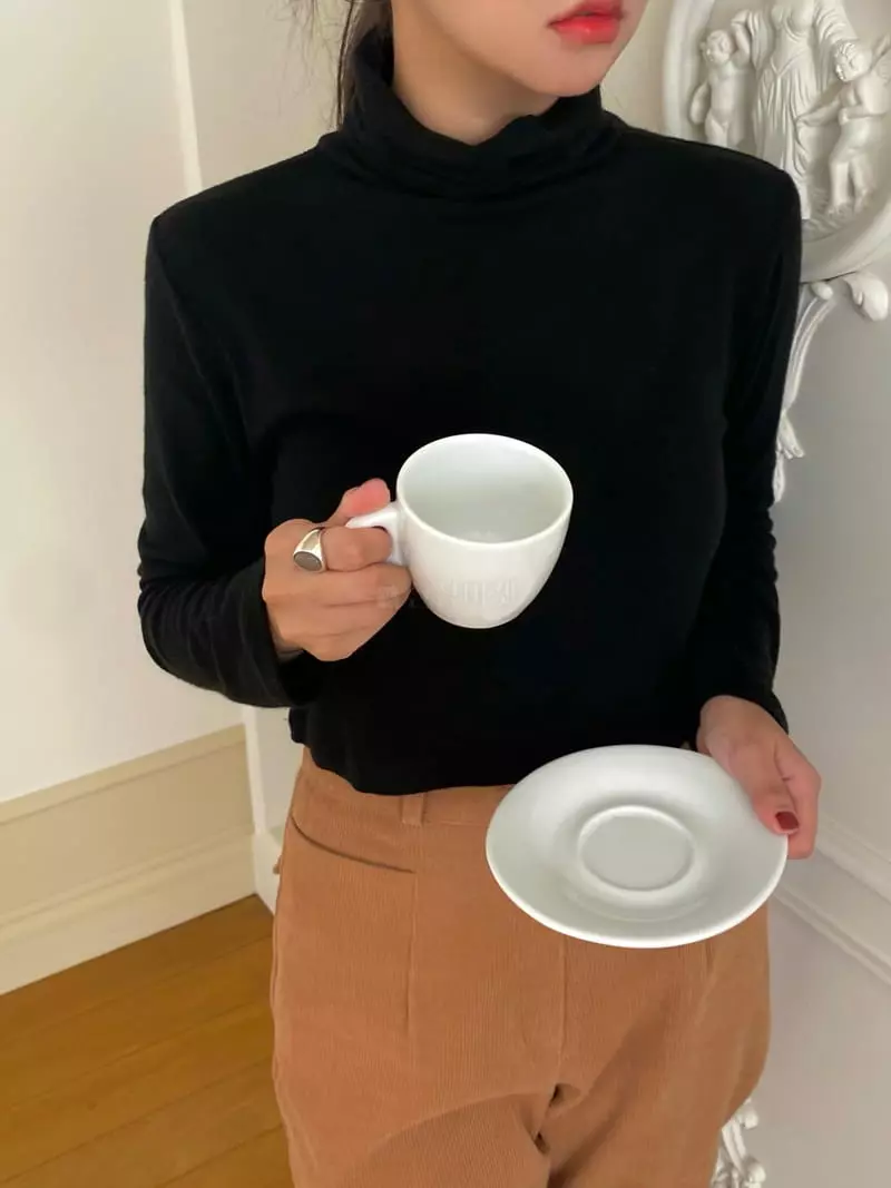 Ouppt - Korean Women Fashion - #momslook - Cash Turtleneck Tee - 11