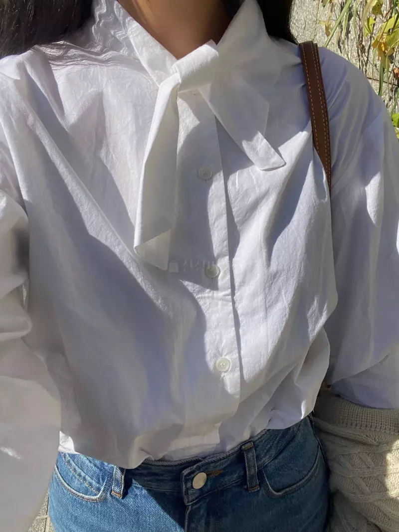 Ouppt - Korean Women Fashion - #momslook - Ribbon Tie Blouse