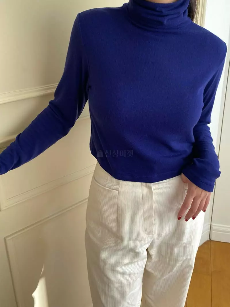 Ouppt - Korean Women Fashion - #vintageinspired - Cash Turtleneck Tee - 3