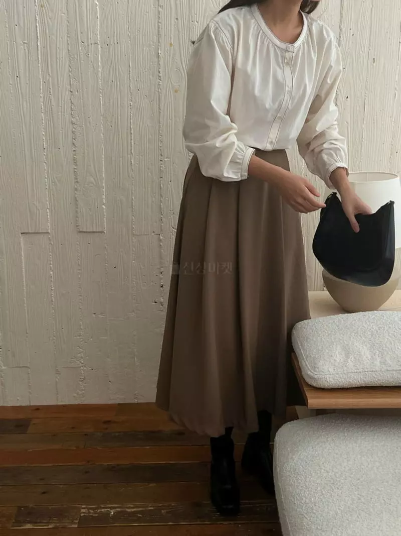 Outrene - Korean Women Fashion - #momslook - Two Tuck Skirt