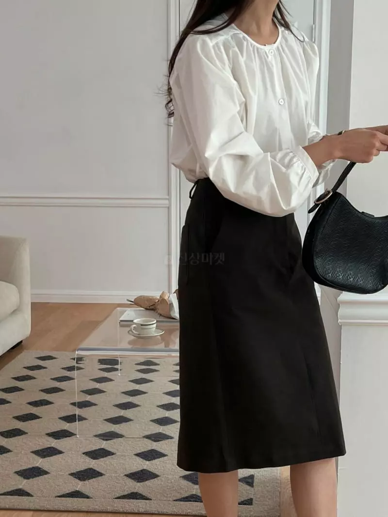 Outrene - Korean Women Fashion - #momslook - Cotton Shirring Blouse - 2